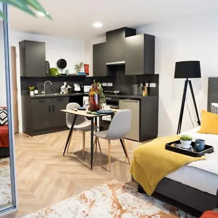 Neat And Homey In - Sk * Sheffield